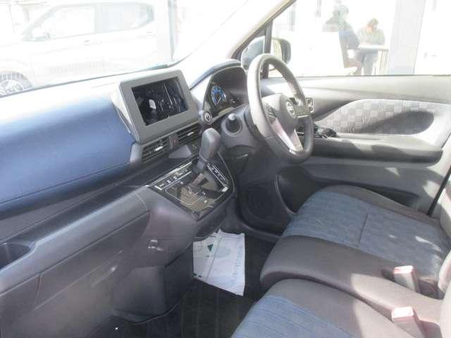 デイズ ６６０　ハイウェイスターＸ　ブレーキサポート　全周囲カメラ　ＬＥＤ　イモビライザー　インテリジェントキー　レーンキープ　バックカメラ　アイドリングストップ　オートエアコン　デュアルエアバッグ　記録簿　アルミホイール　キーレス（8枚目）