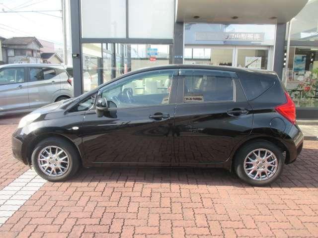 ノート １．２　Ｓ　ＤＩＧ－Ｓ　マニュアルエアコン　ＷエアＢ　運転席エアバッグ　ＥＣＯモード　ＥＴＣ　ナビＴＶ　パワーウィンドウ　ＡＢＳ　アルミホイール　メモリーナビ　ワンセグＴＶ　パワーステアリング　キーレスキー　スマ－トキ－（3枚目）