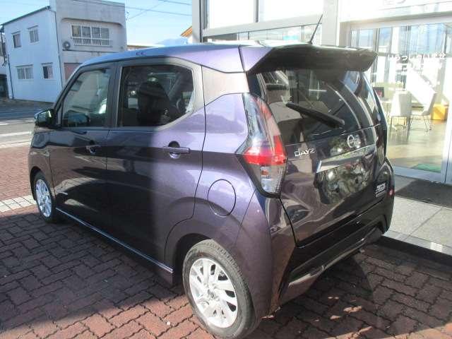 デイズ 660 ハイウェイスターX ブレーキサポート 全周囲カメラ LED イモビライザー インテリジェントキー レーンキープ バックカメラ アイドリングストップ オートエアコン デュアルエアバッグ 記録簿 アルミホイール キーレス(4枚目)