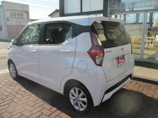 デイズ 660 X アラウンドM 踏み間違え防止 スマートキー イモビライザー バックカメラ レーンキープ アイドリングストップ キーレス フルオートエアコン WAB 記録簿 運転席エアバック サイドエアバッグ PS(4枚目)