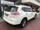 エクストレイル ２．０　２０Ｘｔｔ　エマージェンシーブレーキ　２列　４ＷＤ　踏違防止　Ｂカメラ　インテリキー　パノラマモニター　ＬＥＤ　オートクルーズ　ナビＴＶ　アルミホイール　エアバッグ　盗難防止装置　ＥＴＣ　キーフリー　オートエアコン　記録簿　メモリーナビ　パークアシスト（5枚目）
