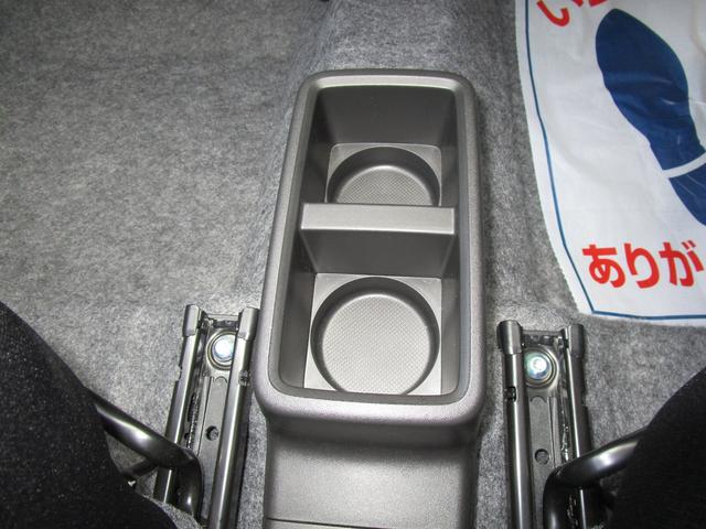 F 4WD 3型 5オートギヤシフト/CDプレーヤー装着車(32枚目)