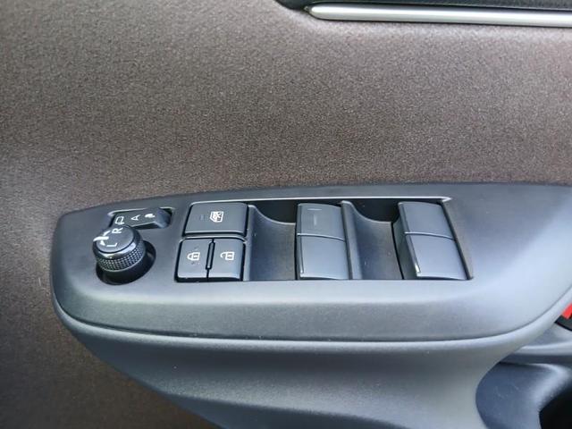 ヤリスクロス ハイブリッドＺ　メモリーナビ　ミュージックプレイヤー接続可　バックカメラ　衝突被害軽減システム　ＥＴＣ　ドラレコ　ＬＥＤヘッドランプ（32枚目）