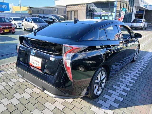 プリウス Ｓツーリングセレクション　フルセグ　メモリーナビ　ＤＶＤ再生　ミュージックプレイヤー接続可　バックカメラ　ＥＴＣ　ＬＥＤヘッドランプ（4枚目）