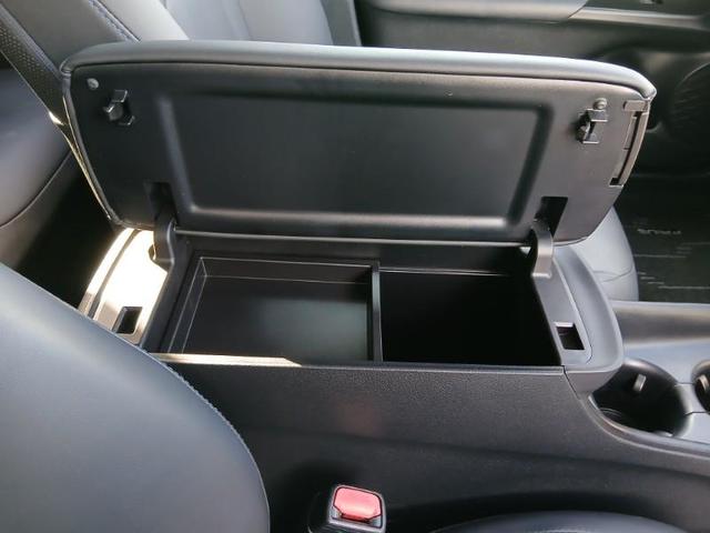 プリウス Ｓツーリングセレクション　フルセグ　メモリーナビ　ＤＶＤ再生　ミュージックプレイヤー接続可　バックカメラ　ＥＴＣ　ＬＥＤヘッドランプ（14枚目）