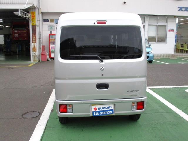 エブリイ PAリミテッド 6型 AM/FMラジオ 前後衝突軽減ブレーキ CVT、AM/FMラジオ、前後自動衝突軽減ブレーキ、キーレスエントリー、アイドリングストップ、エアコン、パワーステアリング、前席パワーウィンドウ、フラット荷室、オートライト、(3枚目)