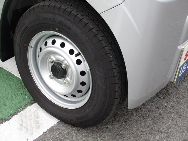 エブリイ PAリミテッド 6型 AM/FMラジオ 前後衝突軽減ブレーキ CVT、AM/FMラジオ、前後自動衝突軽減ブレーキ、キーレスエントリー、アイドリングストップ、エアコン、パワーステアリング、前席パワーウィンドウ、フラット荷室、オートライト、(19枚目)