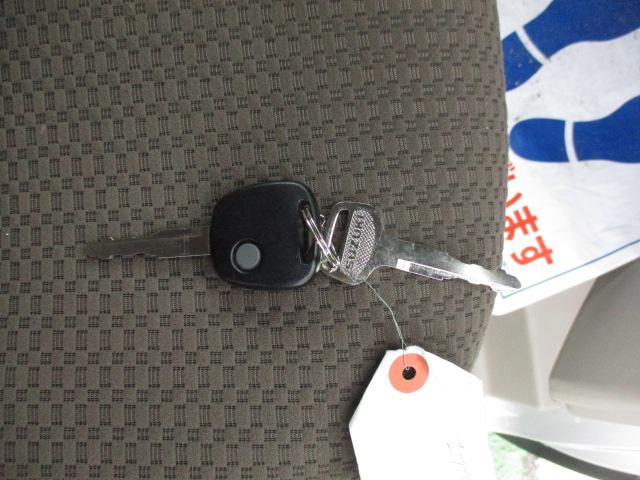 エブリイ PAリミテッド 6型 AM/FMラジオ 前後衝突軽減ブレーキ CVT、AM/FMラジオ、前後自動衝突軽減ブレーキ、キーレスエントリー、アイドリングストップ、エアコン、パワーステアリング、前席パワーウィンドウ、フラット荷室、オートライト、(38枚目)