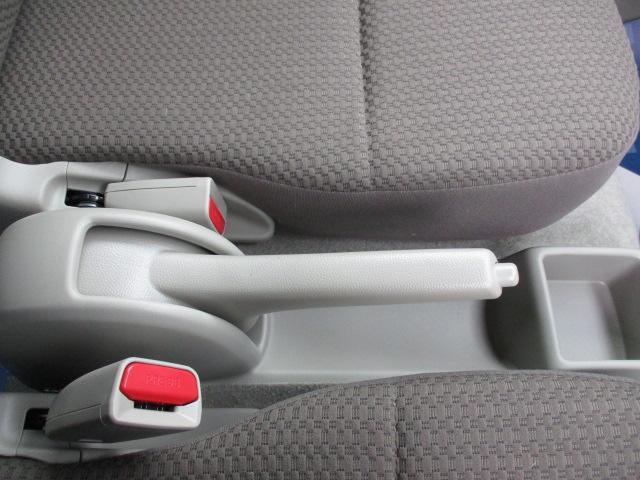 エブリイ PAリミテッド 6型 AM/FMラジオ 前後衝突軽減ブレーキ CVT、AM/FMラジオ、前後自動衝突軽減ブレーキ、キーレスエントリー、アイドリングストップ、エアコン、パワーステアリング、前席パワーウィンドウ、フラット荷室、オートライト、(40枚目)