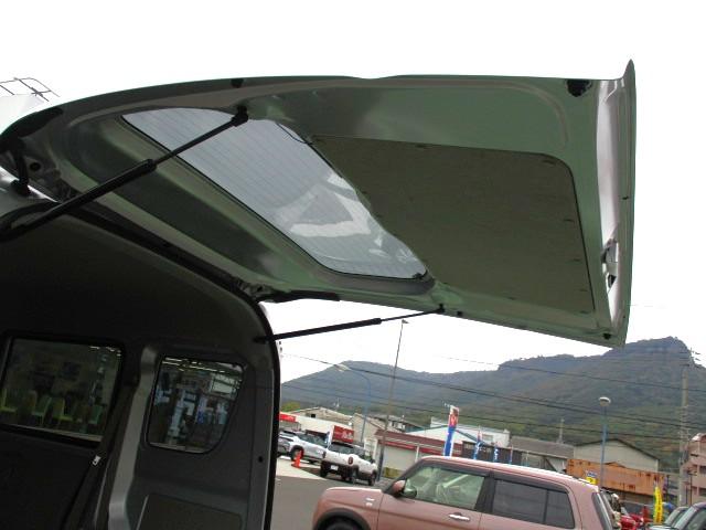 エブリイ PAリミテッド 6型 AM/FMラジオ 前後衝突軽減ブレーキ CVT、AM/FMラジオ、前後自動衝突軽減ブレーキ、キーレスエントリー、アイドリングストップ、エアコン、パワーステアリング、前席パワーウィンドウ、フラット荷室、オートライト、(46枚目)