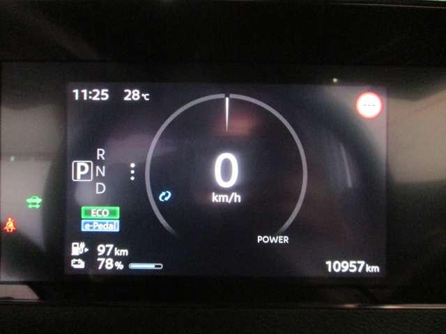 アドバンスドドライブアシストディスプレイ！視認性を高める７インチのディスプレイを搭載。先進感と高い質感を演出します。