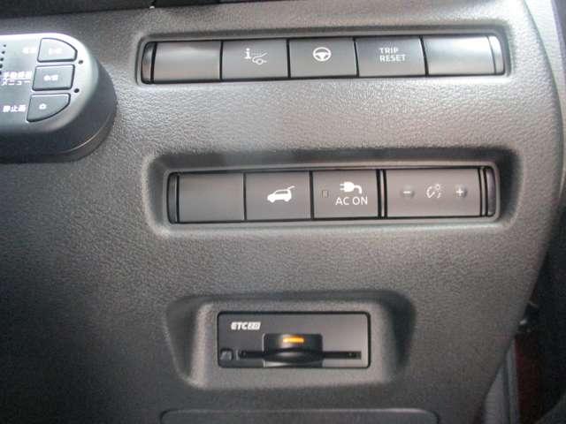 【ETC2.0車載器】高速道路の料金所もノンストレスでスムーズに通過できるETC。スマートなビルトインタイプ!