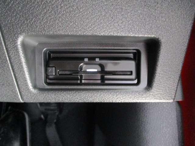 高速道路の料金所もスムーズに通過できるＥＴＣ。