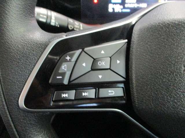■ハンドル左側にオーディオコントロールスイッチがあり走行中でもハンドルを握ったまま操作出来ます。