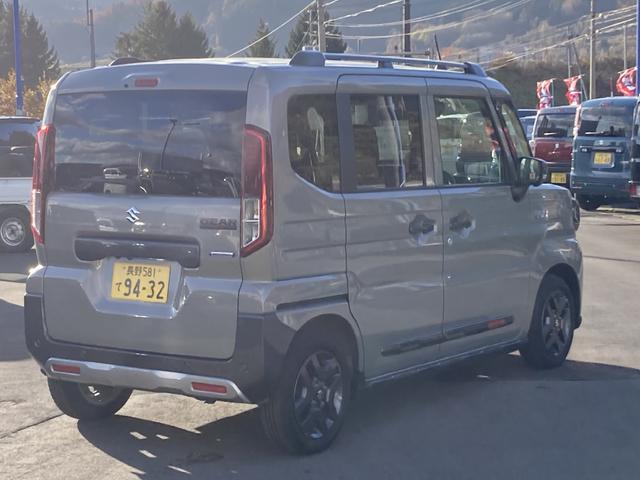 スペーシア ギア　ＨＹＢＲＩＤ　ＸＺ　コネクトナビ　４ＷＤ　バックカメラ　オートライト　Ｂｌｕｅｔｏｏｔｈ　スライドドア　純正ナビ　プッシュスタート　シートヒーター　オートエアコン　スズキセーフティーサポート　４ＷＤ　衝突被害軽減システム　アイドリングストップ（2枚目）