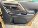 ＨＹＢＲＩＤ　Ｘ　４ＷＤ　セーフティプラス／コネクトナビ　オートライト　Ｂｌｕｅｔｏｏｔｈ　スライドドア　純正ナビ　プッシュスタート　シートヒーター　オートエアコン　スズキセーフティーサポート　衝突被害軽減システム　アイドリングストップ　横滑り防止機能（33枚目）
