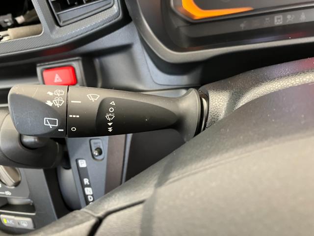 ミライース L SAIII オーディオレス/キーレスエントリー ワンオーナー オーディオレス キーレスエントリー ハロゲンヘッドライト オートライト オートマチックハイビーム スマアシIII アイドリングストップ カーペットマット 取扱説明書 メンテナンスノート(12枚目)