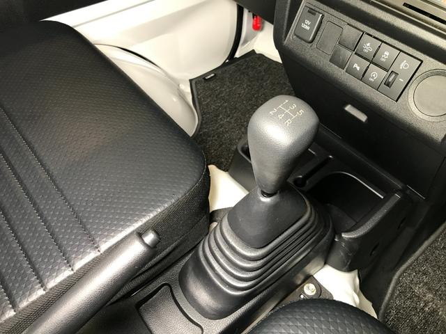 スタンダード MT車 ワンオーナー車 禁煙車 マニュアルエアコン パワーステアリング AM/FMラジオ カーペットマット アイドリングストップ ハロゲンヘッドライト オートライト 衝突被害軽減システム(23枚目)