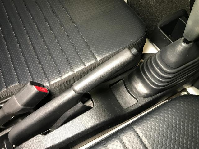 スタンダード MT車 ワンオーナー車 禁煙車 マニュアルエアコン パワーステアリング AM/FMラジオ カーペットマット アイドリングストップ ハロゲンヘッドライト オートライト 衝突被害軽減システム(24枚目)