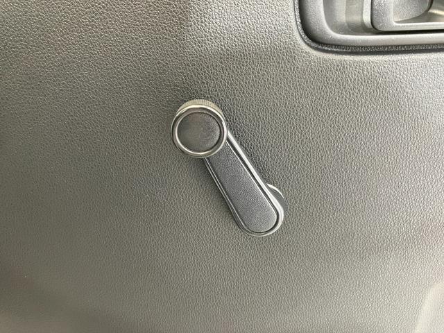 ハイゼットトラック スタンダード MT/AM/FMラジオ ワンオーナー MT AM/FMラジオ ハロゲンヘッドライト オートライト オートマチックハイビーム バイザー ゴムマット 取扱説明書 メンテナンスノート(16枚目)