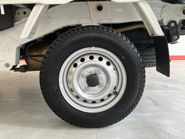 ハイゼットトラック スタンダード MT/AM/FMラジオ ワンオーナー MT AM/FMラジオ ハロゲンヘッドライト オートライト オートマチックハイビーム バイザー ゴムマット 取扱説明書 メンテナンスノート(40枚目)