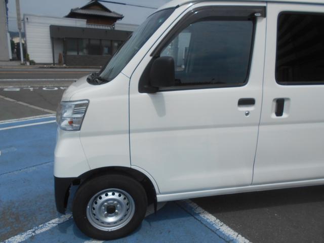 デラックスSAIII ワンオーナー車 キーレスエントリー 衝突被害軽減システム 誤発進抑制制御機能 レーンアシスト オートマチックハイビーム(12枚目)