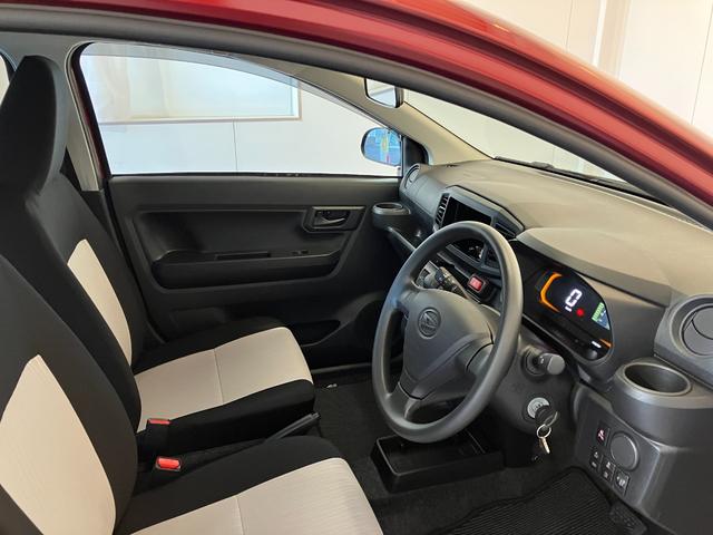 ミライース Ｌ　ＳＡＩＩＩ　オーディオレス／キーレスエントリー　ワンオーナー　オーディオレス　キーレスエントリー　スマアシＩＩＩ　ハロゲンヘッドライト　オートライト　オートマチックハイビーム　シガーソケット　カーペットマット　取扱説明書　メンテナンスノート（5枚目）