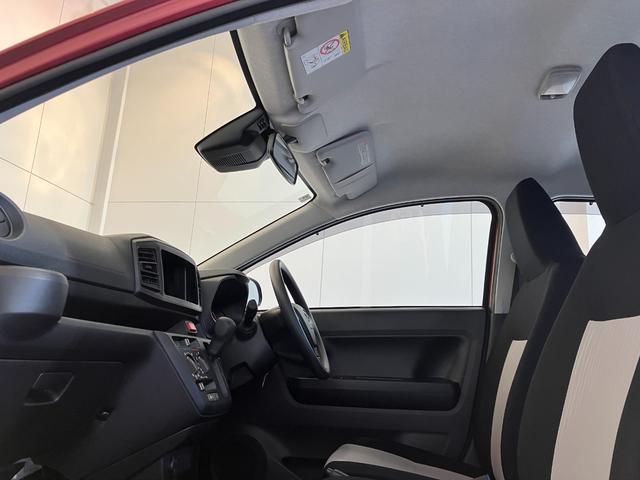 ミライース Ｌ　ＳＡＩＩＩ　オーディオレス／キーレスエントリー　ワンオーナー　オーディオレス　キーレスエントリー　スマアシＩＩＩ　ハロゲンヘッドライト　オートライト　オートマチックハイビーム　シガーソケット　カーペットマット　取扱説明書　メンテナンスノート（8枚目）