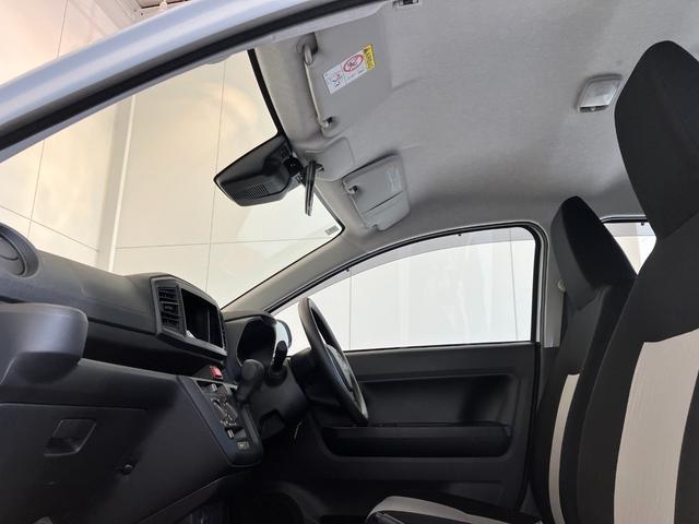 ミライース Ｌ　ＳＡＩＩＩ　オーディオレス／スマアシＩＩＩ　ワンオーナー　オーディオレス　スマアシＩＩＩ　キーレスエントリー　ハロゲンヘッドライト　オートライト　オートマチックハイビーム　カーペットマット　ロングバイザー　取扱説明書　メンテナンスノート（8枚目）