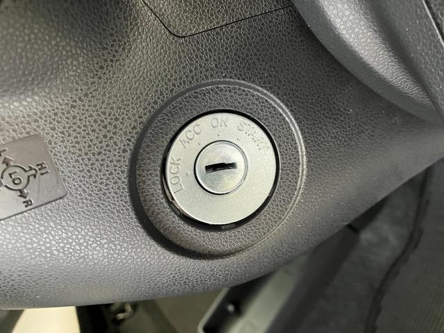 ミライース Ｌ　ＳＡＩＩＩ　オーディオレス／スマアシＩＩＩ　ワンオーナー　オーディオレス　スマアシＩＩＩ　キーレスエントリー　ハロゲンヘッドライト　オートライト　オートマチックハイビーム　カーペットマット　ロングバイザー　取扱説明書　メンテナンスノート（16枚目）