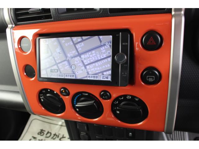 ＦＪクルーザー カラーパッケージ　ワンオーナー／パートタイム４ＷＤ／サイドステップ／純正ナビＴＶ／Ｂｌｕｅｔｏｏｔｈ／ＶＴＲ端子／フルセグ／ステリモ／バックカメラ／クリアランスソナー／ホワイトレタータイヤ／フォグランプ／４本出マフラー（17枚目）