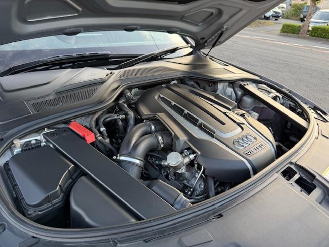 Ａ８ ４．０ＴＦＳＩクワトロ　後期型／サンルーフ／ツライチ／２ｃｍローダウン／黒革シート／シートＡＣ／純正インダッシュナビＴＶ／ＥＴＣ／ＢＯＳＥ／ＤＶＤチェンジャー／Ｂｌｕｅｔｏｏｔｈ／全方位カメラ／パワートランク／純正ドラレコ（57枚目）