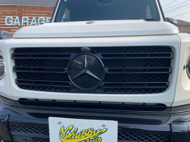Ｇクラス Ｇ３５０ｄ　マヌファクトゥーアエディション　ＡＭＧライン／ラグジュアリーＰＫＧ／ブラックアクセント／革巻スポーツステアリング／ステアリングスイッチ／黒革シート／パドルシフト／全席シートヒーター／純正２０ＡＷ／サンルーフ／メーカーナビ／ＥＴＣ（12枚目）