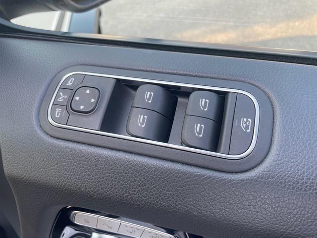 Ｇクラス Ｇ３５０ｄ　マヌファクトゥーアエディション　ＡＭＧライン／ラグジュアリーＰＫＧ／ブラックアクセント／革巻スポーツステアリング／ステアリングスイッチ／黒革シート／パドルシフト／全席シートヒーター／純正２０ＡＷ／サンルーフ／メーカーナビ／ＥＴＣ（19枚目）