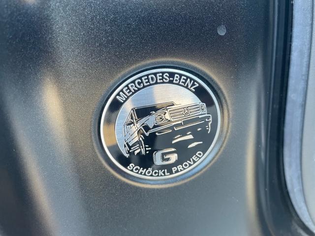 Ｇクラス Ｇ６３　ＡＭＧレザーエクスクルーシブパッケージ　ワンオーナー／左ハンドル／マットブラック／正規ディーラー車／ツートンレザー／サンルーフ／アダプティブダンピングＳ／純正ナビＴＶ／３６０°カメラ／Ｂｕｒｍｅｓｔｅｒサウンド／ＡＭＧ２１ＡＷ／禁煙車（25枚目）
