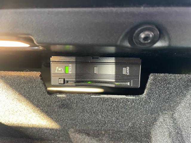 Ｇクラス Ｇ６３　ＡＭＧレザーエクスクルーシブパッケージ　ワンオーナー／左ハンドル／マットブラック／正規ディーラー車／ツートンレザー／サンルーフ／アダプティブダンピングＳ／純正ナビＴＶ／３６０°カメラ／Ｂｕｒｍｅｓｔｅｒサウンド／ＡＭＧ２１ＡＷ／禁煙車（64枚目）