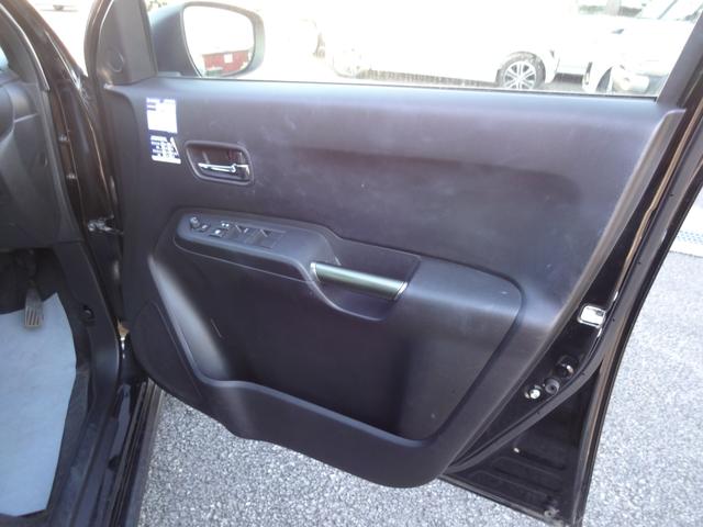 イグニス ＨＹＢＲＩＤ　ＭＦ　２型　４ＷＤ　セーフティサポート　オートライト　Ｂｌｕｅｔｏｏｔｈ　ドライブレコーダー　純正ナビ　プッシュスタート　シートヒーター　シートヒーター　オートエアコン　スズキセーフティーサポート　ワンオーナー　４ＷＤ（9枚目）