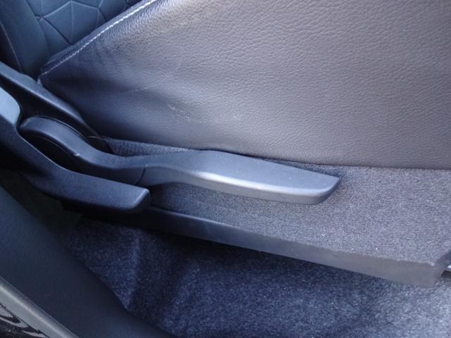 イグニス ＨＹＢＲＩＤ　ＭＦ　２型　４ＷＤ　セーフティサポート　オートライト　Ｂｌｕｅｔｏｏｔｈ　ドライブレコーダー　純正ナビ　プッシュスタート　シートヒーター　シートヒーター　オートエアコン　スズキセーフティーサポート　ワンオーナー　４ＷＤ（30枚目）