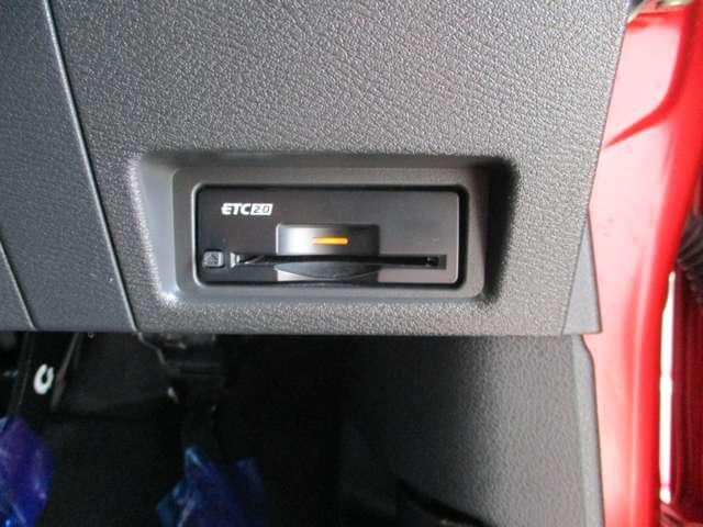 【ＥＴＣ２．０車載器】高速道路を利用する際、ノンストップで料金所を通過できます。別途セットアップ料金がかかります。