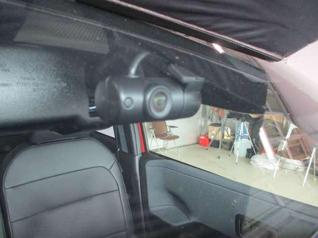 純正ドライブレコーダー（フロント用）搭載済！（ＤＪ６-Ｄ）現代の必需品になっています。