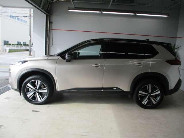 ■ボディサイズは全長４６６ｃｍ、全幅１８４ｃｍ、全高１７２ｃｍ。「タフギアと洗練の融合」がデザインのテーマです。