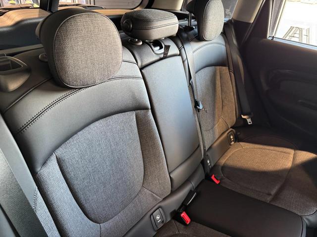 ＭＩＮＩ クーパーＤ　クラブマン　クラシック・トリム　正規認定中古車　保証整備付　ＥＴＣ　ＤＣＴ　バックカメラ　衝突被害軽減ブレーキ　アイドリングストップ　障害物センサー　車線逸脱防止支援システム　クルーズコントロール　ＬＥＤヘッドライト（28枚目）