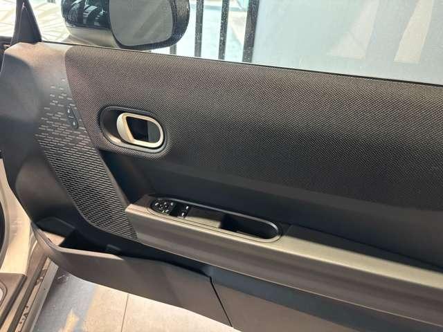 MINI クーパーC クラシック・トリム クラシックトリム 純正ナビ パーキングアシスト ACC 認定中古車 禁煙車(7枚目)