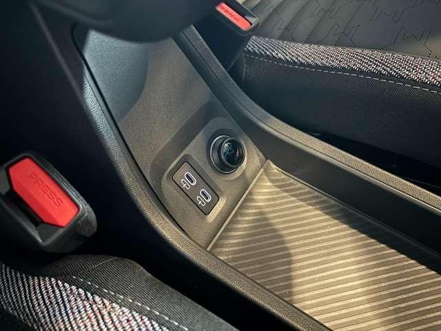 MINI クーパーC クラシック・トリム クラシックトリム 純正ナビ パーキングアシスト ACC 認定中古車 禁煙車(24枚目)