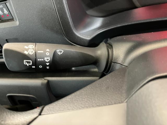 ハイゼットカーゴ ＤＸ　キーレスエントリー／両側スライドドア　ワンオーナー　ＡＭ／ＦＭラジオ　キーレスエントリー　スマアシ　両側スライドドア　ハロゲンヘッドライト　オートライト　オートマチックハイビーム　アイドリングストップ　取扱説明書　メンテナンスノート（12枚目）