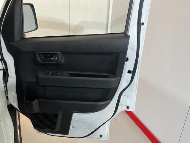 ハイゼットカーゴ ＤＸ　キーレスエントリー／両側スライドドア　ワンオーナー　ＡＭ／ＦＭラジオ　キーレスエントリー　スマアシ　両側スライドドア　ハロゲンヘッドライト　オートライト　オートマチックハイビーム　アイドリングストップ　取扱説明書　メンテナンスノート（18枚目）