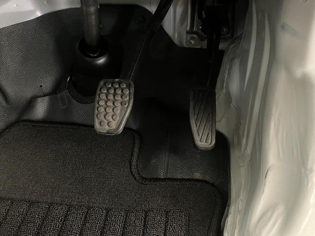 ハイゼットカーゴ ＤＸ　キーレスエントリー／両側スライドドア　ワンオーナー　ＡＭ／ＦＭラジオ　キーレスエントリー　スマアシ　両側スライドドア　ハロゲンヘッドライト　オートライト　オートマチックハイビーム　アイドリングストップ　取扱説明書　メンテナンスノート（24枚目）