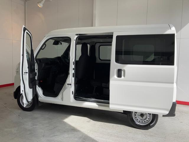 ハイゼットカーゴ ＤＸ　キーレスエントリー／両側スライドドア　ワンオーナー　ＡＭ／ＦＭラジオ　キーレスエントリー　スマアシ　両側スライドドア　ハロゲンヘッドライト　オートライト　オートマチックハイビーム　アイドリングストップ　取扱説明書　メンテナンスノート（35枚目）