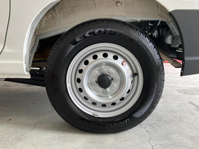 ハイゼットカーゴ ＤＸ　キーレスエントリー／両側スライドドア　ワンオーナー　ＡＭ／ＦＭラジオ　キーレスエントリー　スマアシ　両側スライドドア　ハロゲンヘッドライト　オートライト　オートマチックハイビーム　アイドリングストップ　取扱説明書　メンテナンスノート（39枚目）