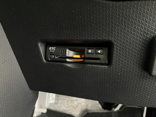 タント カスタムＲＳスタイルセレクション　ターボ／ナビ／ＥＴＣ　ワンオーナー　ターボ　純正ナビ　純正ＥＴＣ　純正ドライブレコーダー　バックモニター　アダプティブクルーズコントロール　両側パワースライドドア　運転席・助手席シートヒーター　Ｂｌｕｅｔｏｏｔｈ接続（9枚目）